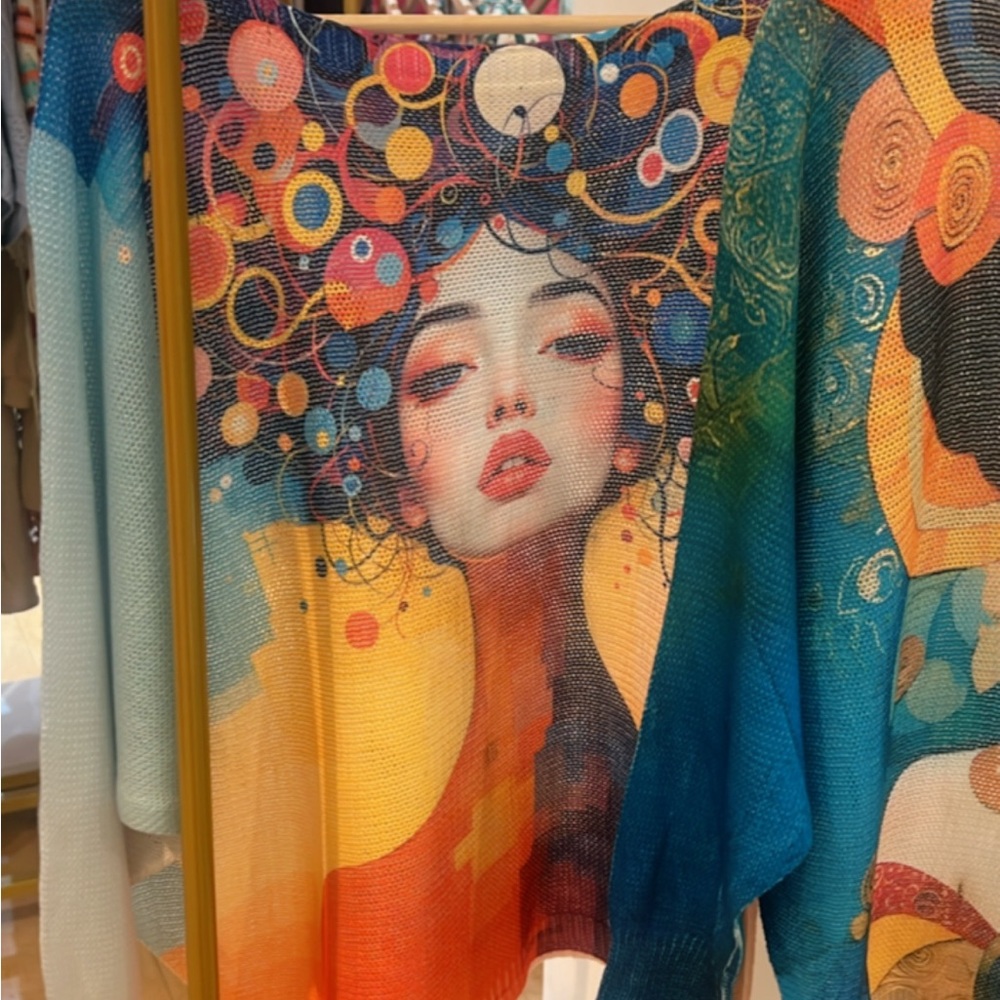 Colorful Artistic Print light sweater